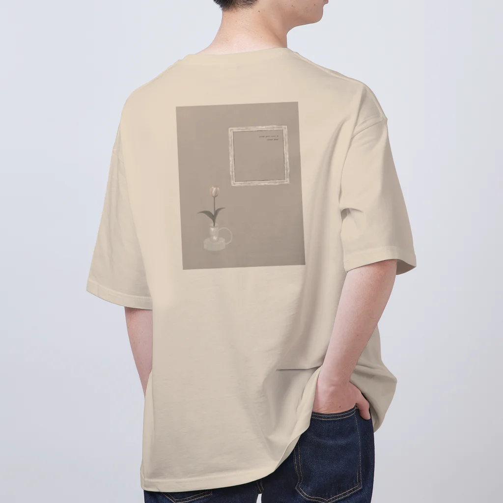 rilybiiのチューリップと花瓶とフレーム Oversized T-Shirt