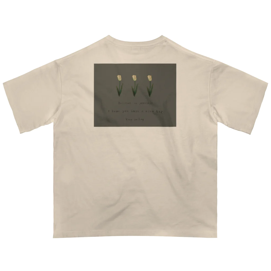 rilybiiのKhaki gray × Cream three tulip オーバーサイズTシャツ