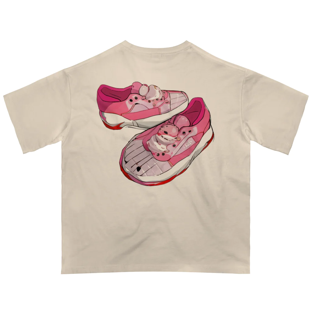 Sneakreamのストロベリーアイスクリームスニーカー オーバーサイズTシャツ