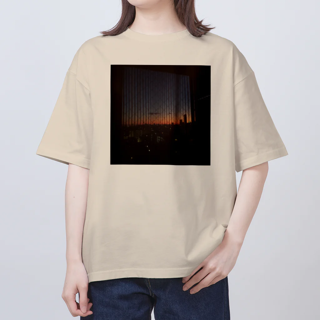 caの夕暮れ オーバーサイズTシャツ