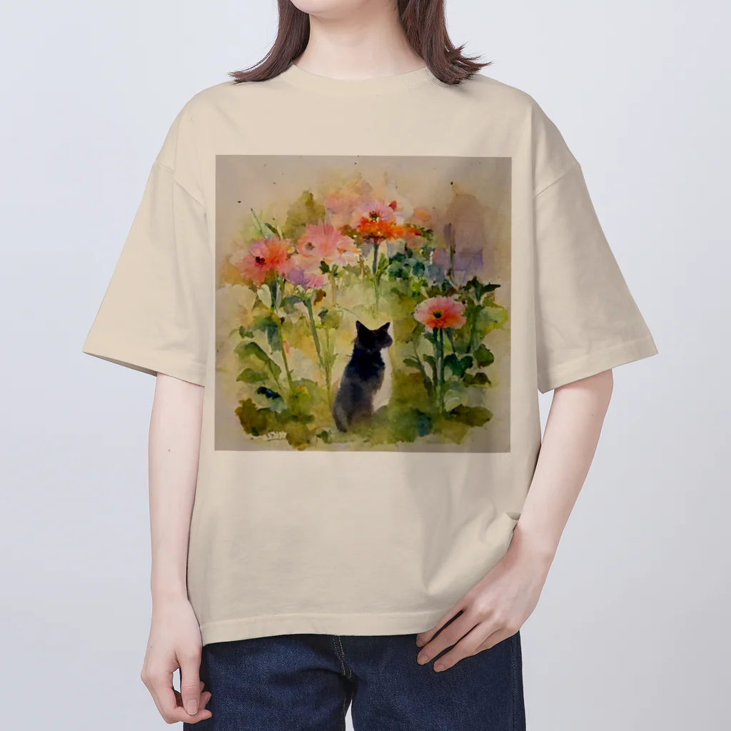 ccaattの花畑に迷い込む猫 オーバーサイズTシャツ