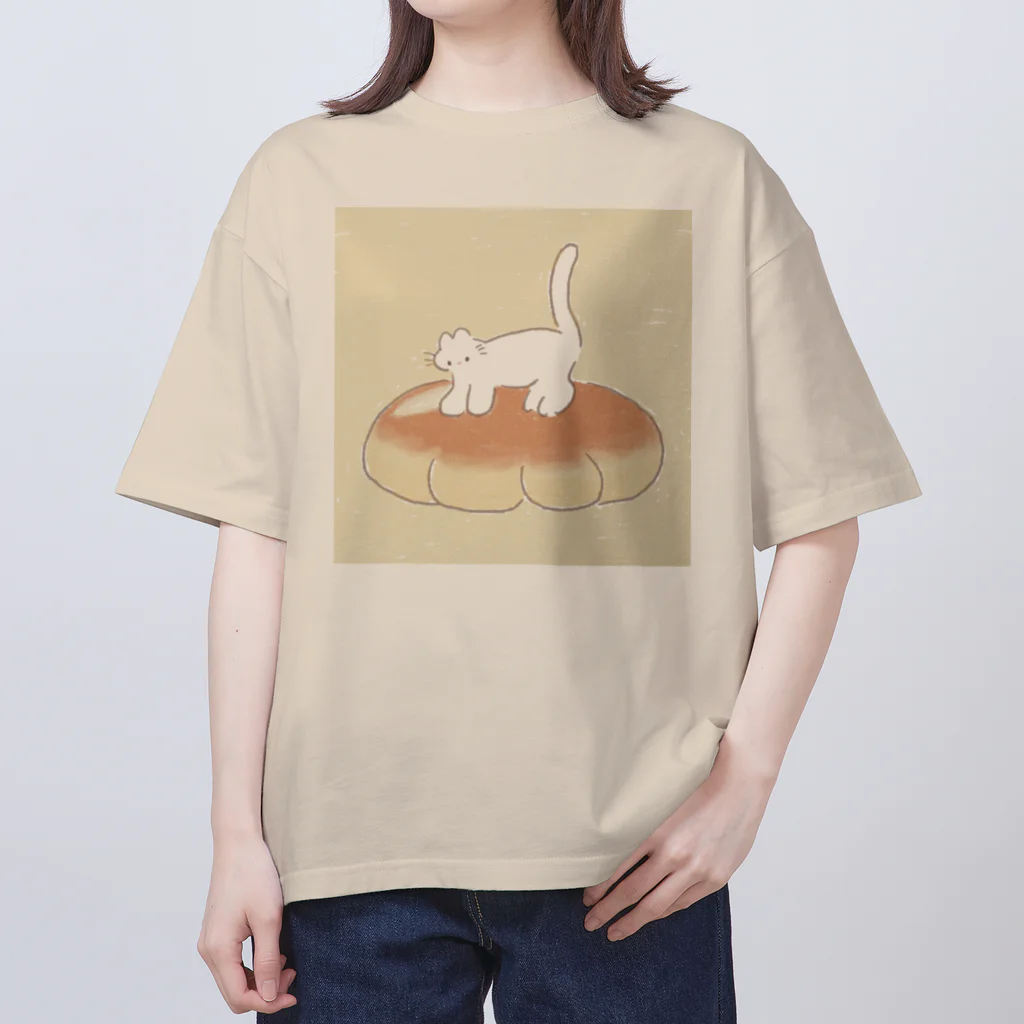 ときえだ みずきのクリームパンとねこ Oversized T-Shirt