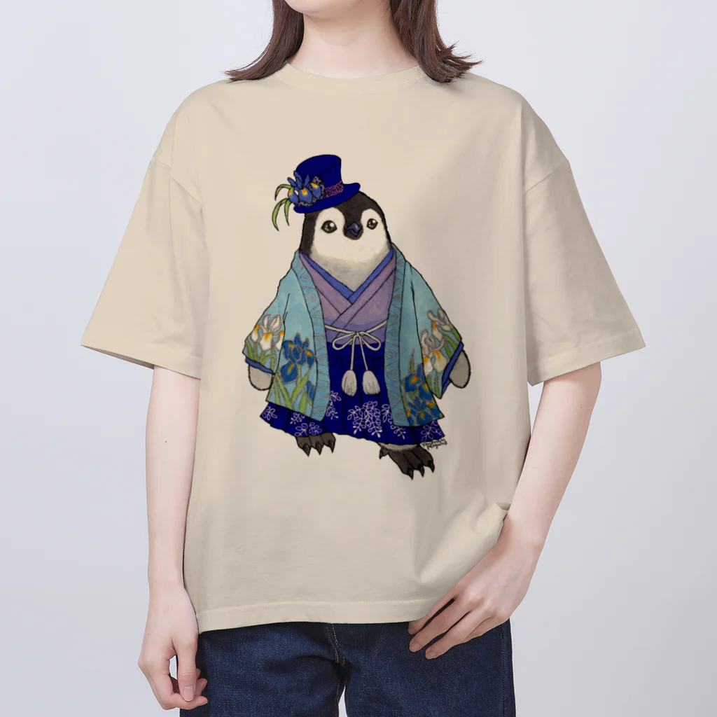 ヤママユ(ヤママユ・ペンギイナ)の着物ぺんぎんーいずれは菖蒲かエンペヒナー Oversized T-Shirt