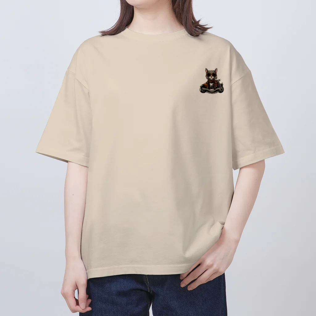 maonyaのアウトドア猫 Oversized T-Shirt