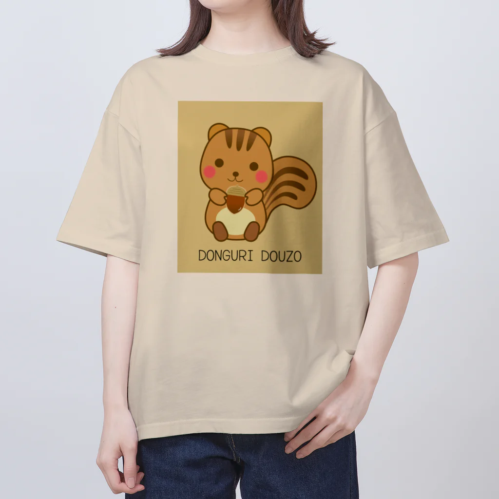 pandamamのかわいいりすさんのTシャツ Oversized T-Shirt