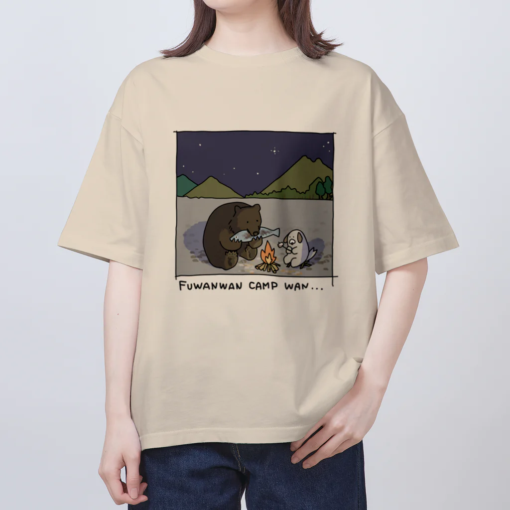 いぬのキャンプイヌ Oversized T-Shirt