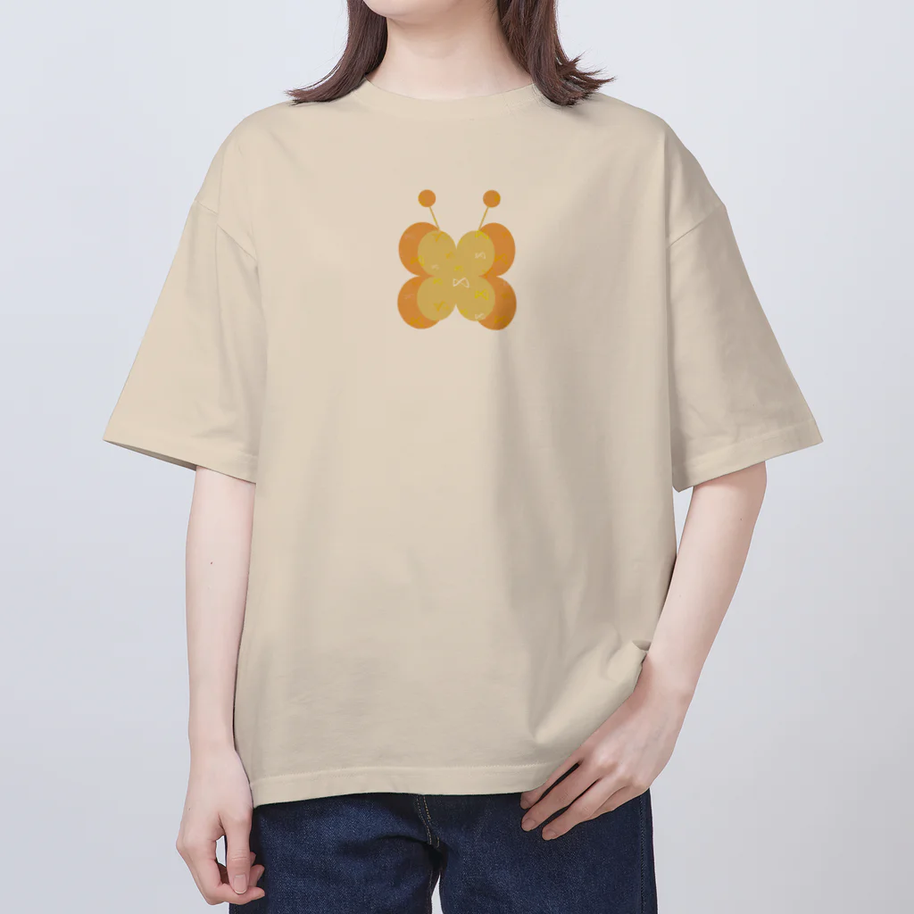 🐸かえるさんと仲間たち🐸のちょうちょ オーバーサイズTシャツ