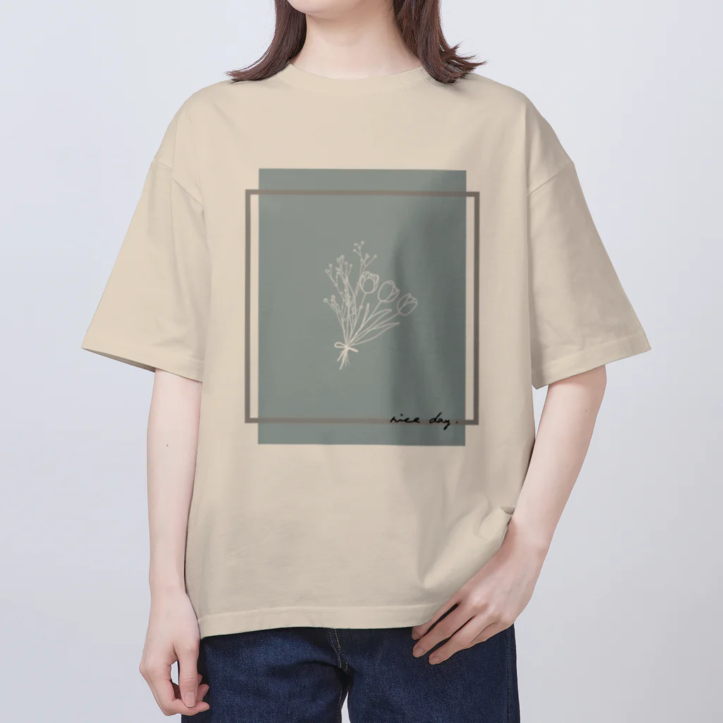 rilybiiのblue bouquet frame 💐  オーバーサイズTシャツ