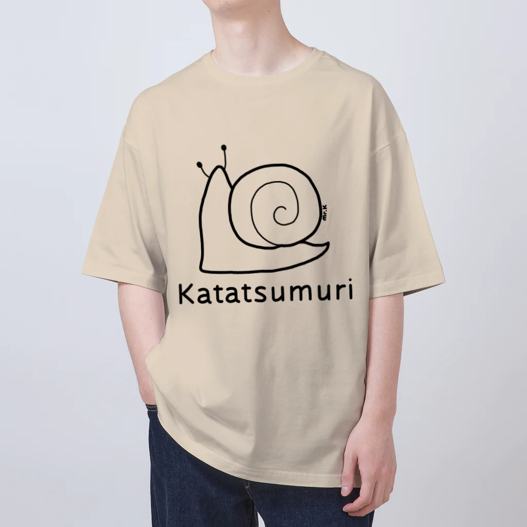 MrKShirtsのKatatsumuri (カタツムリ) 黒デザイン Oversized T-Shirt