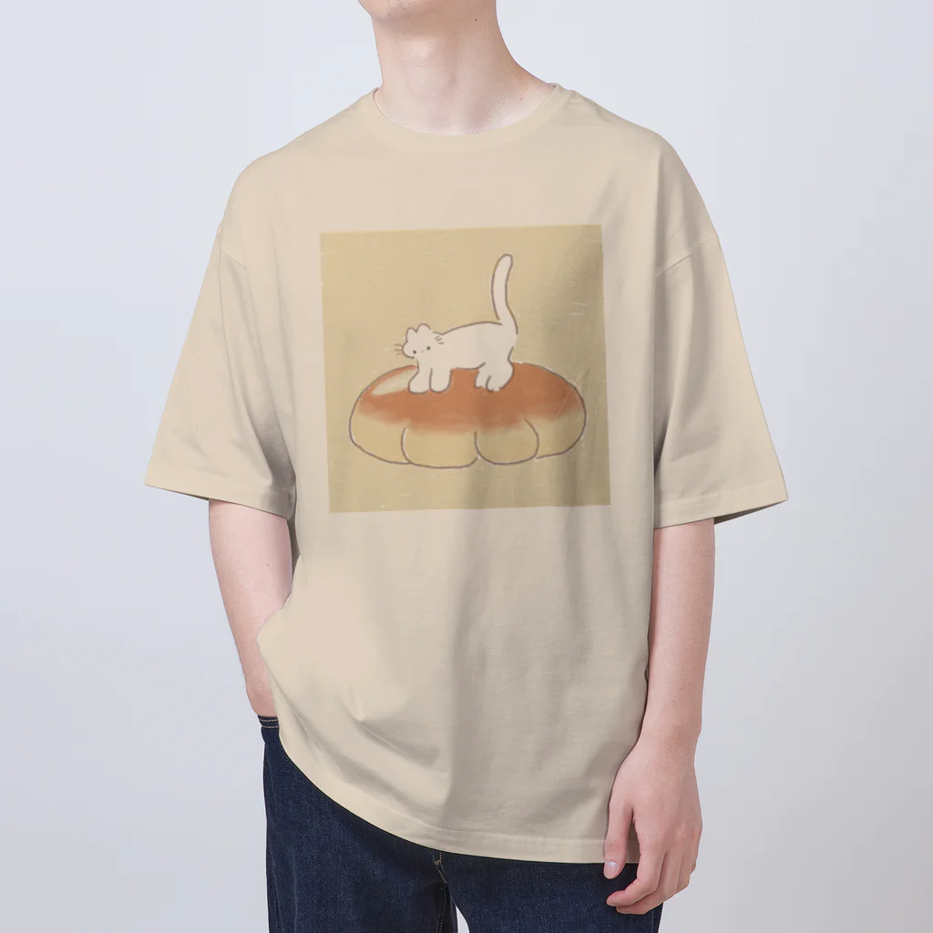 ときえだ みずきのクリームパンとねこ Oversized T-Shirt