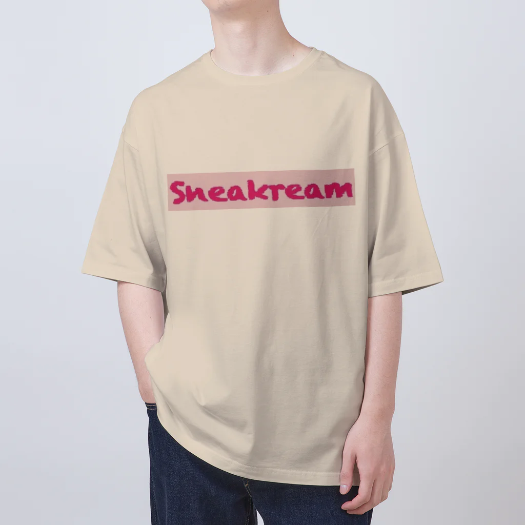 Sneakreamのストロベリーアイスクリームスニーカー オーバーサイズTシャツ