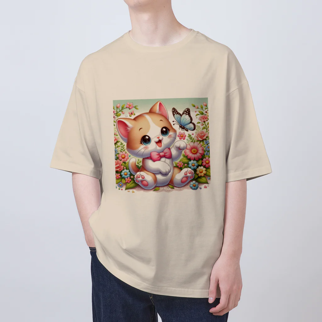 Enigma_Whispererのリボン子猫 Oversized T-Shirt