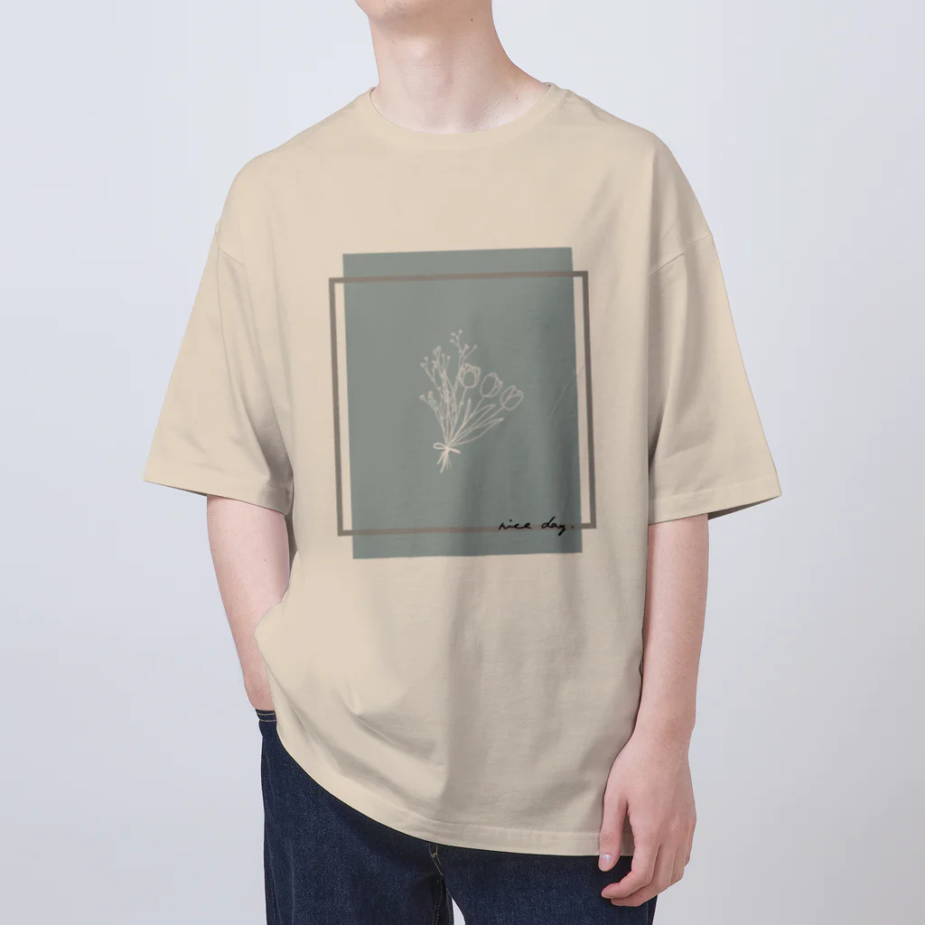 rilybiiのblue bouquet frame 💐  オーバーサイズTシャツ