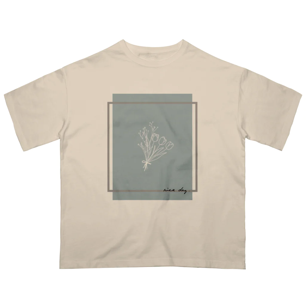 rilybiiのblue bouquet frame 💐  オーバーサイズTシャツ