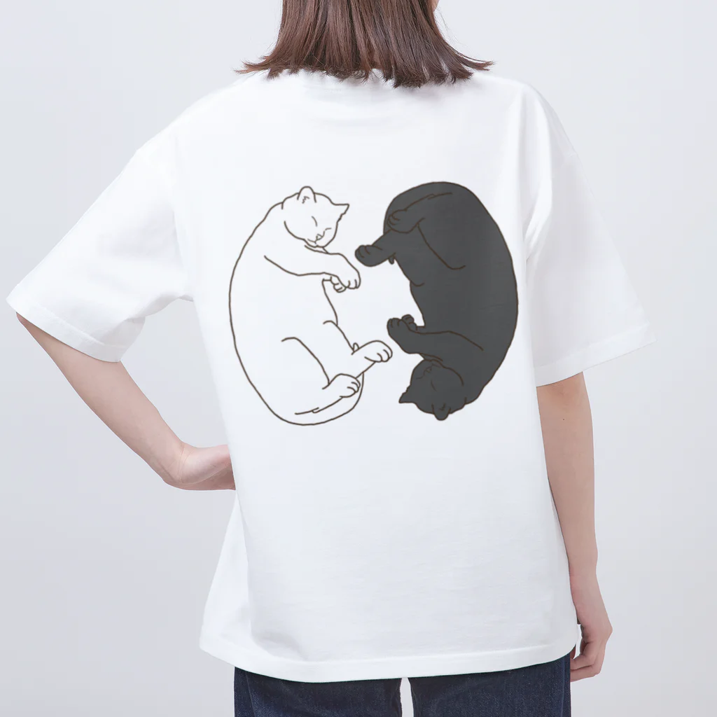 まるのねこみせの猫勾玉-にゃがたま- Oversized T-Shirt