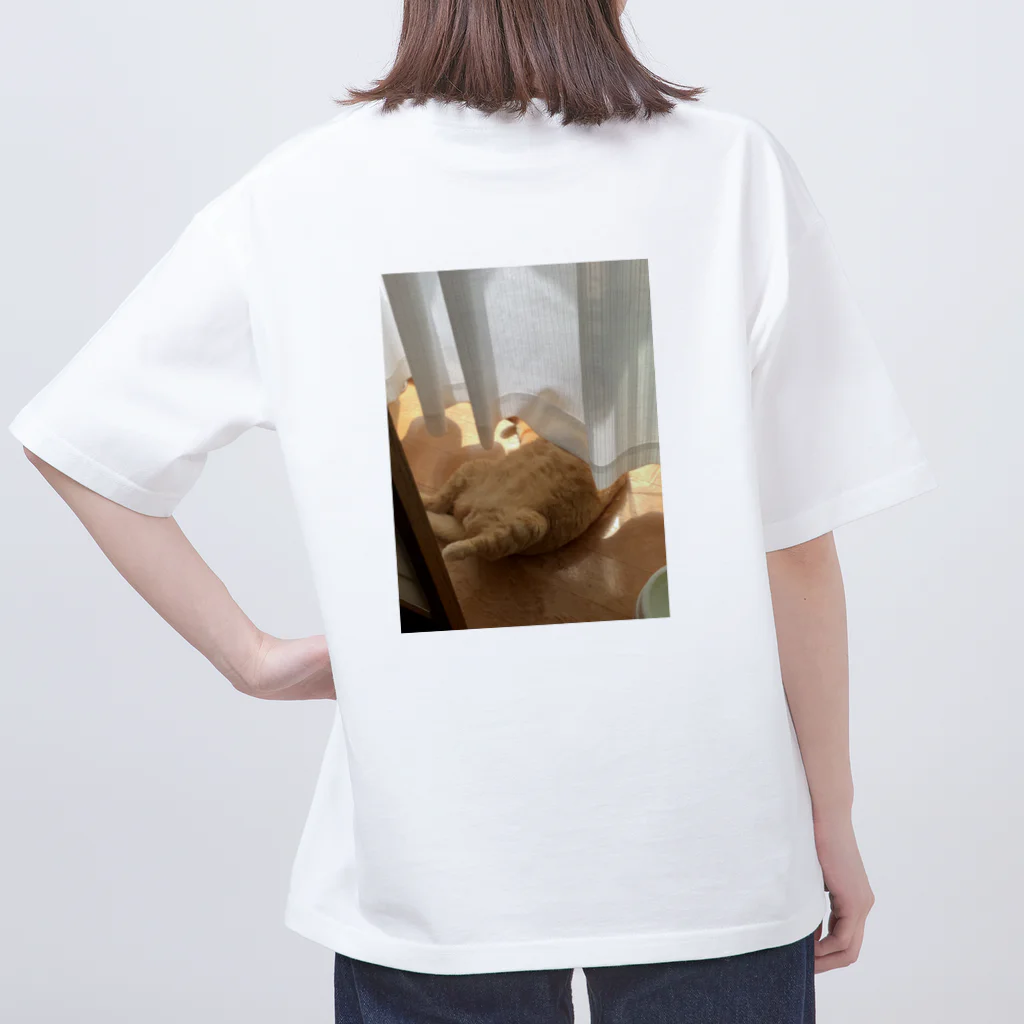 ShonPeeのShion is sleeping Oversized T-Shirt