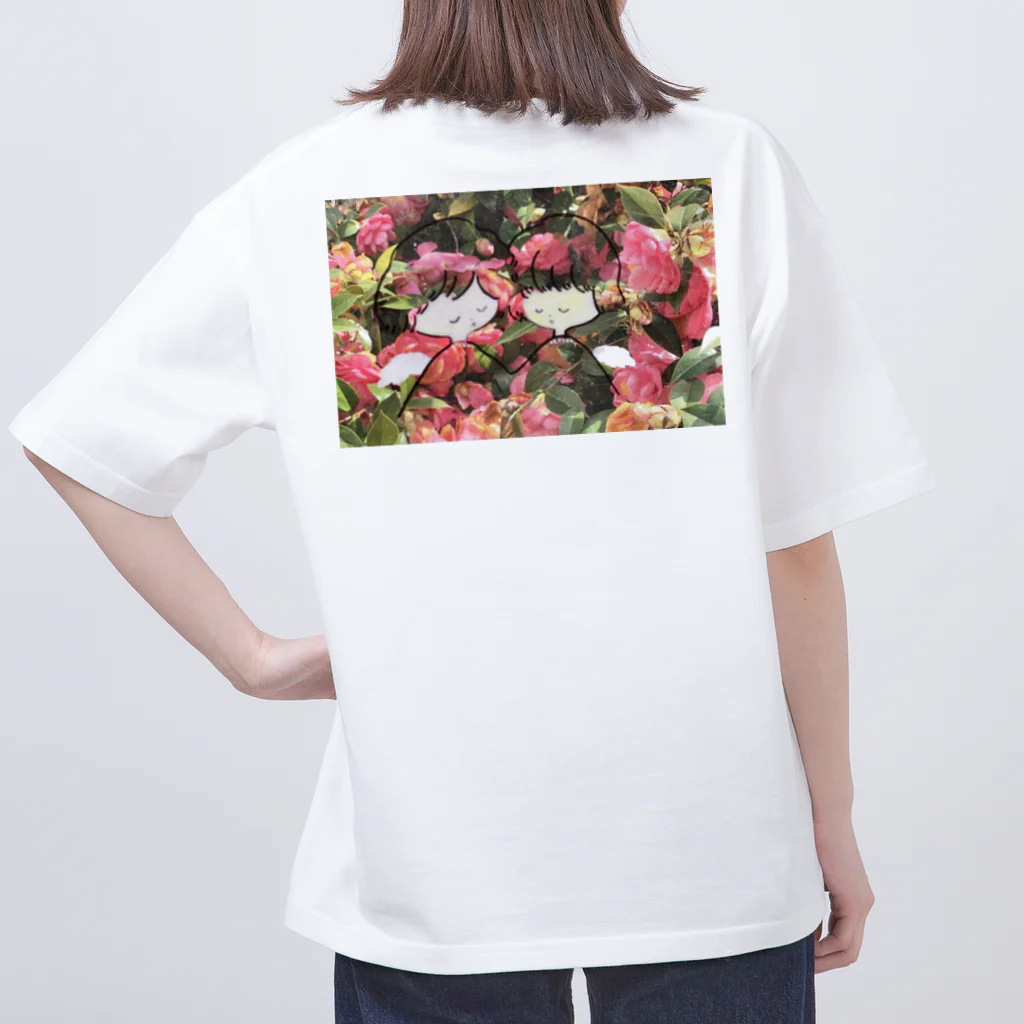 くりうあずさのそばにいる天使 Oversized T-Shirt