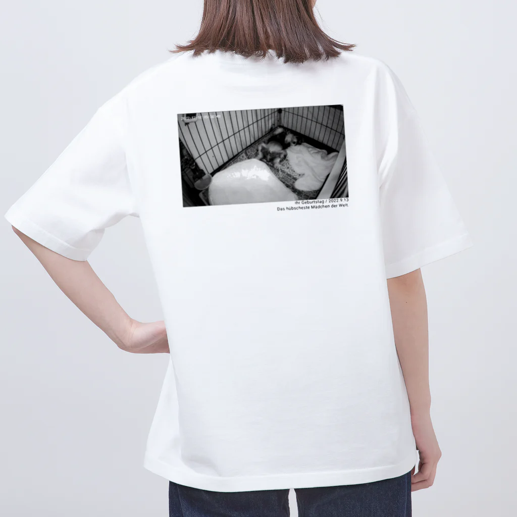 ミニチュアシュナウザー　B&Sのミニチュアシュナウザー　B&S  Oversized T-Shirt