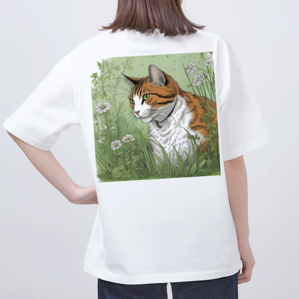 にゃんこーねこの草の中の猫 オーバーサイズTシャツ