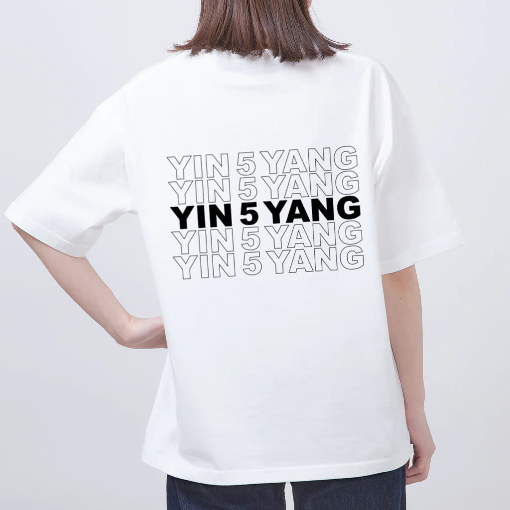 02のインヤン5行ロゴ オーバーサイズTシャツ