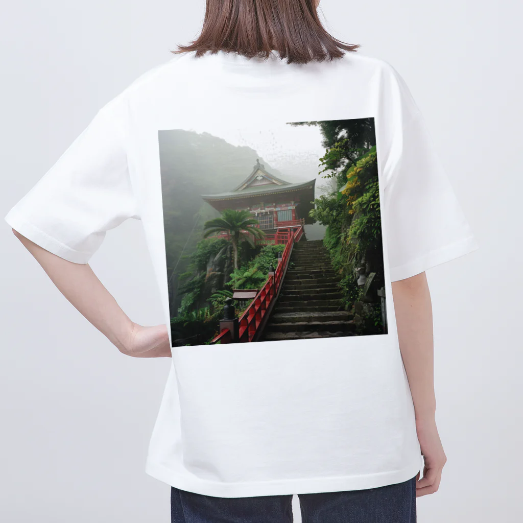 AQUAMETAVERSEの山頂にある神秘的な神社 アメジスト2846 オーバーサイズTシャツ