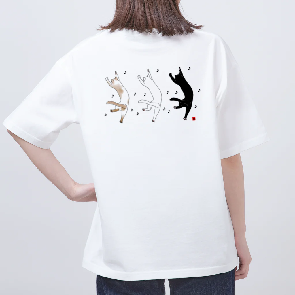 小鳥と映画館の良いことがあった白猫黒猫ぶち猫。バックプリント オーバーサイズTシャツ