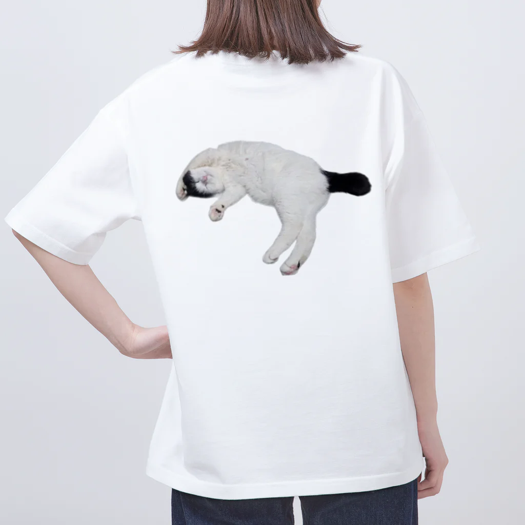 クリスタの尻尾が短い保護猫 たぬちゃん Oversized T-Shirt