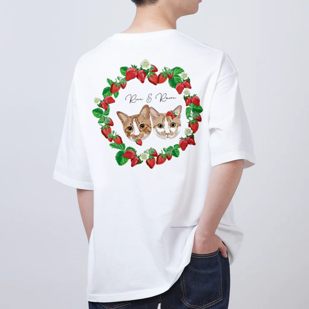 みきぞーん｜保護猫 ミッキー画伯と肉球とおともだちのrui & ram ichigo Oversized T-Shirt