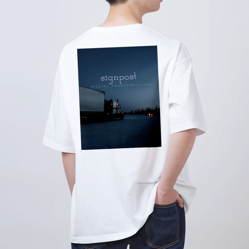 IGC groupのサインポスト Oversized T-Shirt