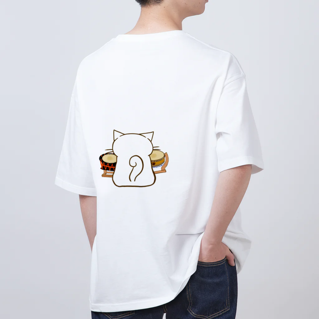 絵娯クリエイトのひのもとにゃんこ®️ 太鼓 / 雪ちゃん オーバーサイズTシャツ