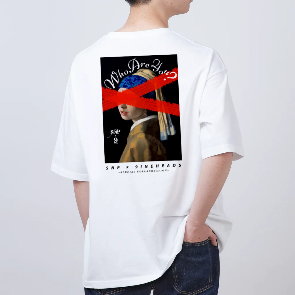 王子のアパレル SnprinceのSnp×9ine WhoAreYou？バックプリント有 オーバーサイズTシャツ