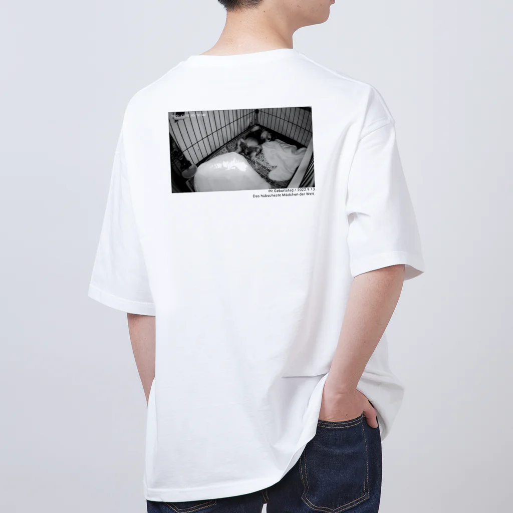 ミニチュアシュナウザー　B&Sのミニチュアシュナウザー　B&S  Oversized T-Shirt