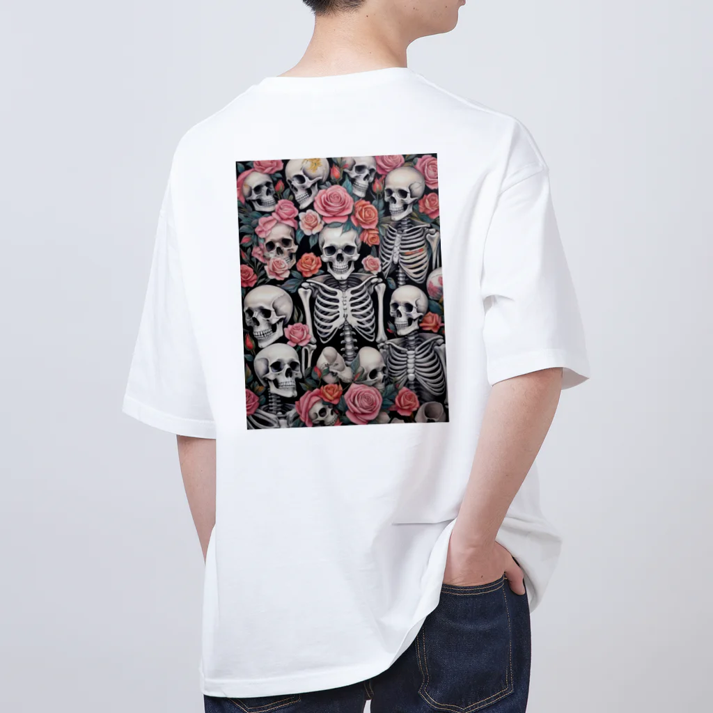 Skull sectionの薔薇とドクロ Oversized T-Shirt