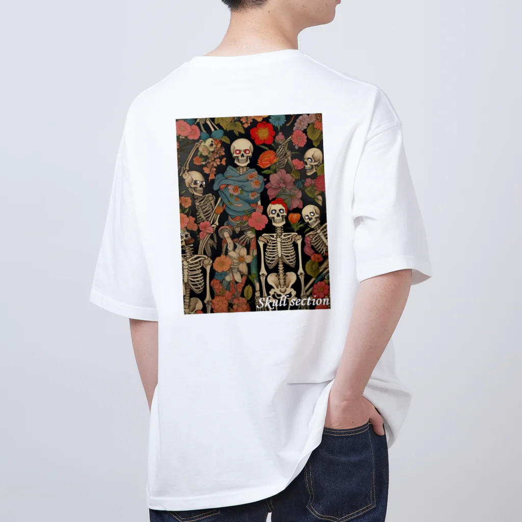 Skull sectionのドクロと花 オーバーサイズTシャツ