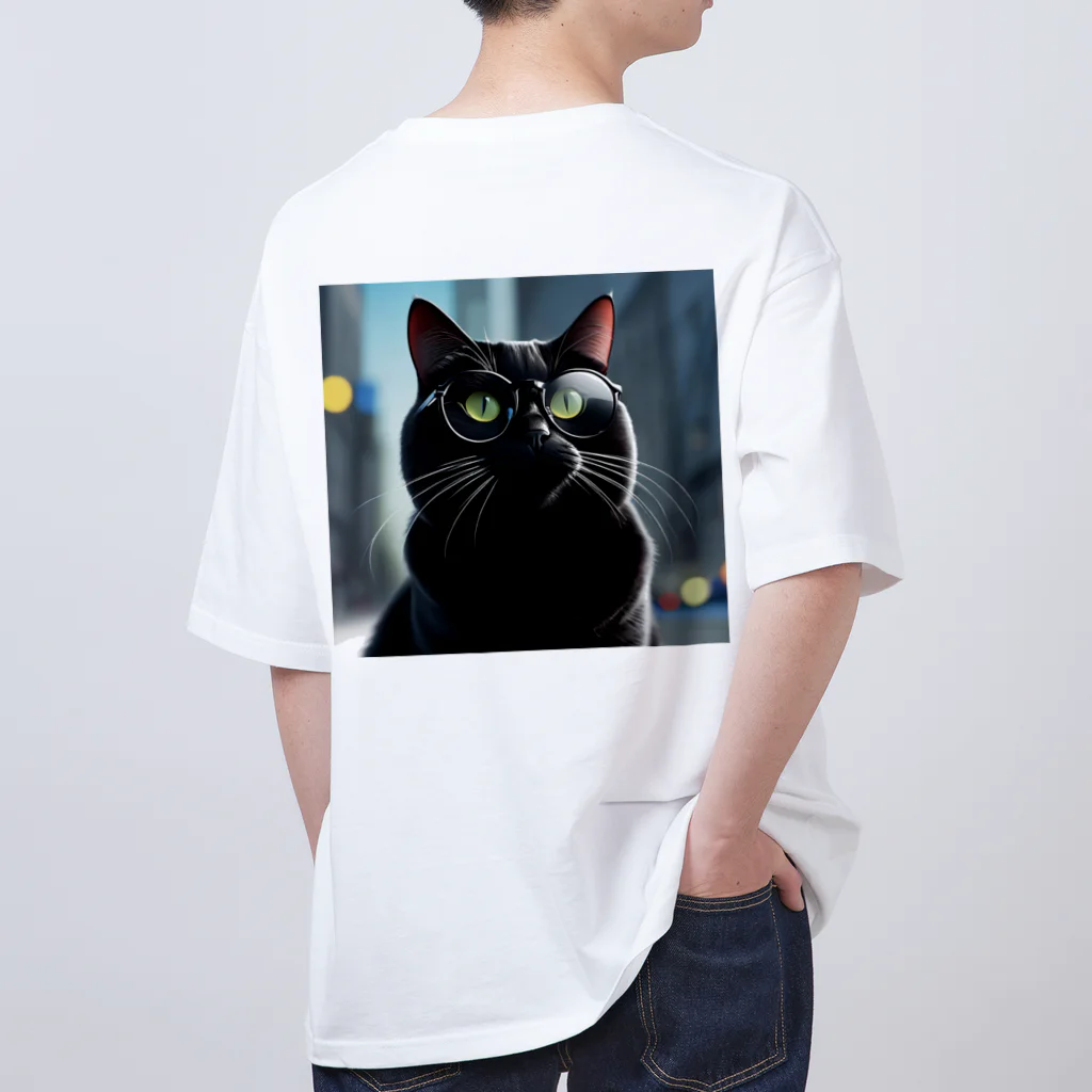 mknの貫禄のあるくろ猫 Oversized T-Shirt