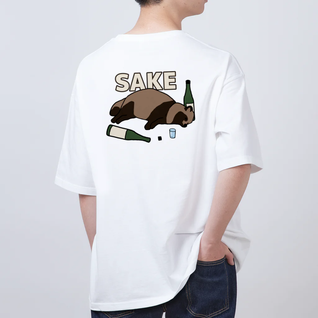 カモシカ亭のタヌキと日本酒（背中） オーバーサイズTシャツ