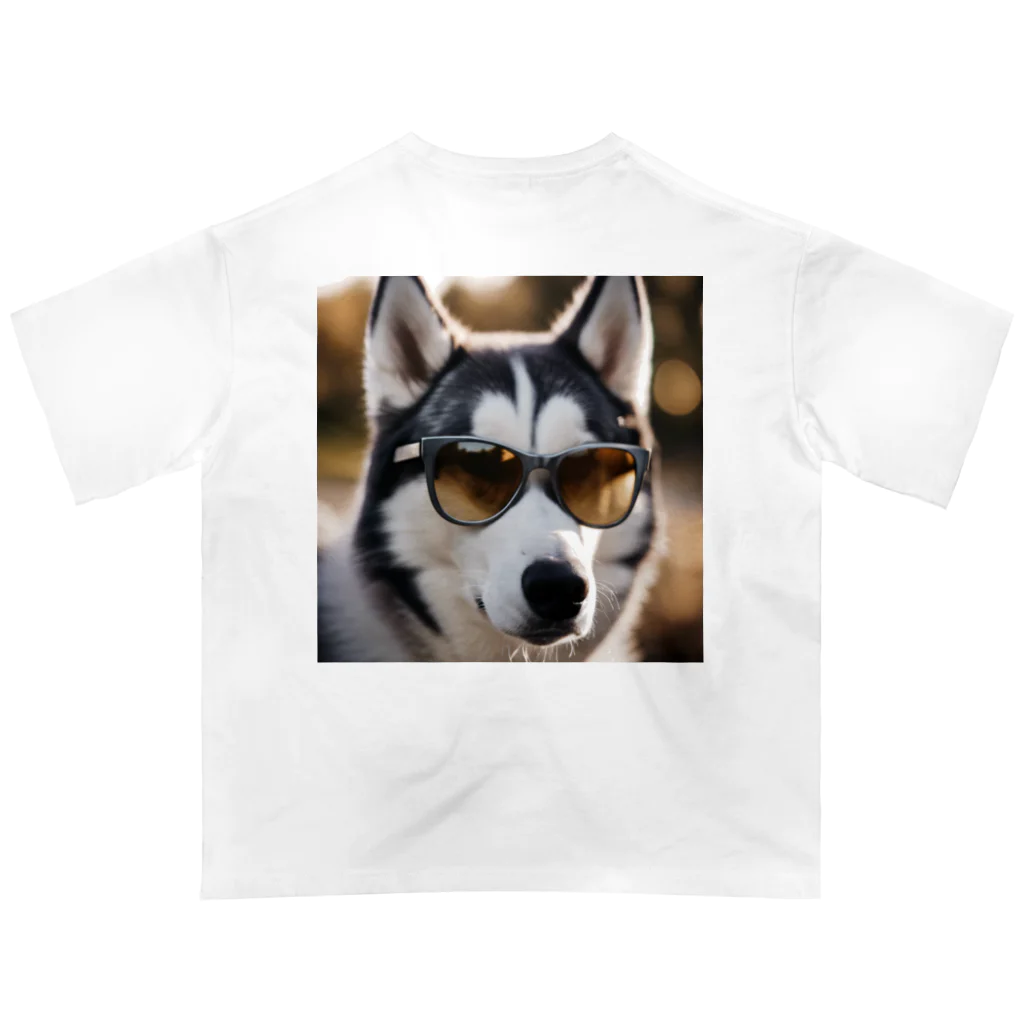 naftethのスパイ犬コードネームハスキー オーバーサイズTシャツ