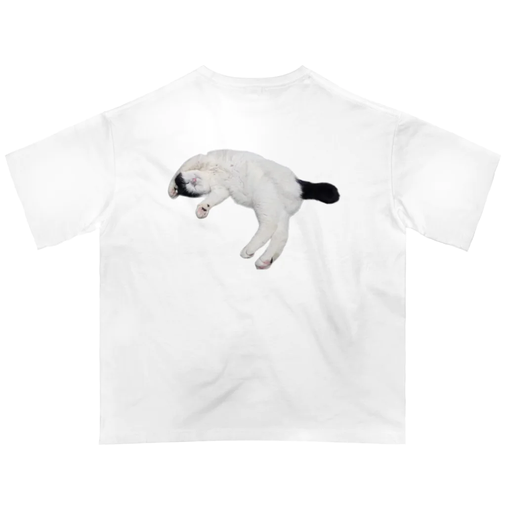 クリスタの尻尾が短い保護猫 たぬちゃん Oversized T-Shirt