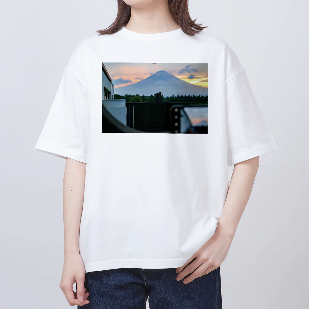 Un-ObliviateのYuagari Oversized T-Shirt