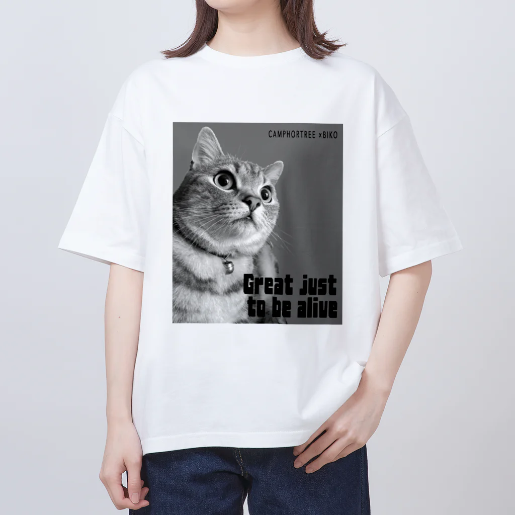 BIKOのBIKO　(Great just  to be alive) white オーバーサイズTシャツ