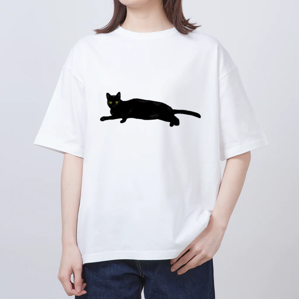 小鳥と映画館の横たわる黒猫ちゃん オーバーサイズTシャツ