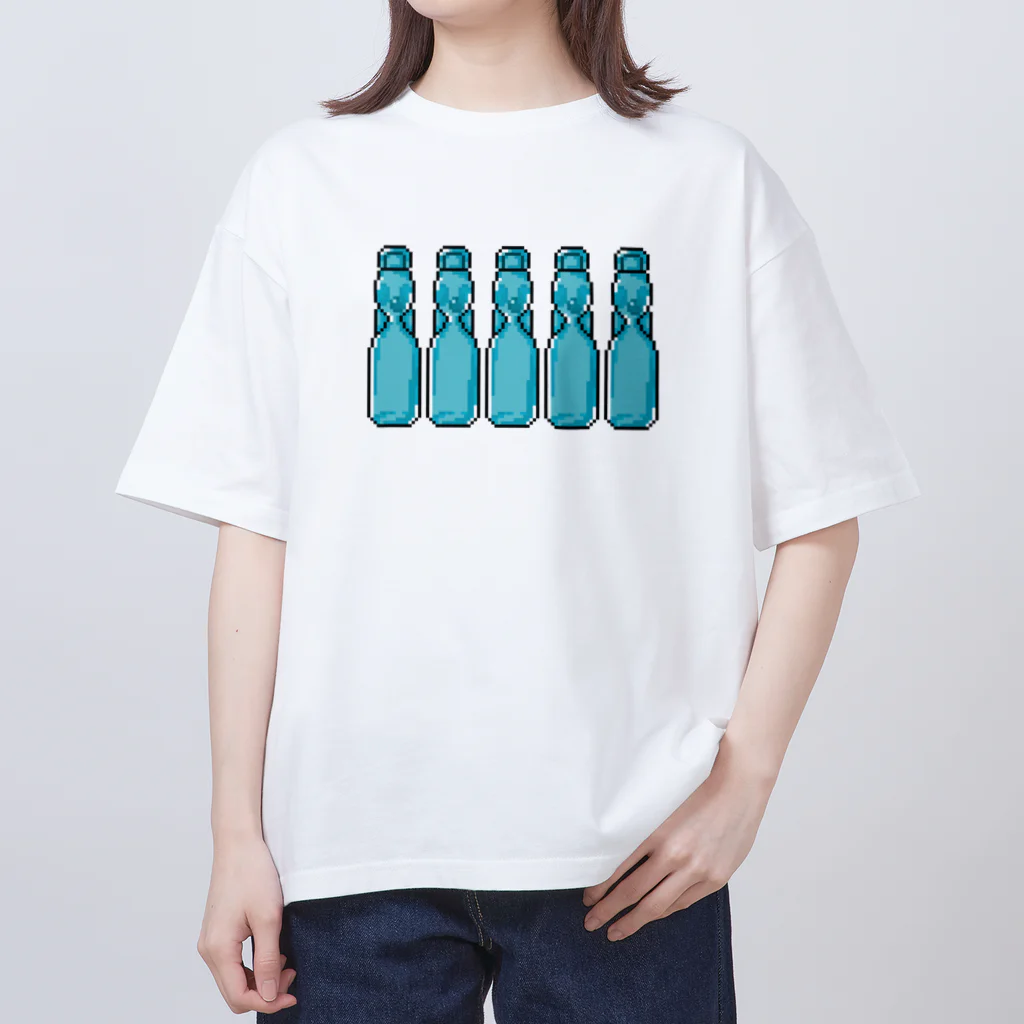 yuNN3のドット絵　ラムネ5本 オーバーサイズTシャツ