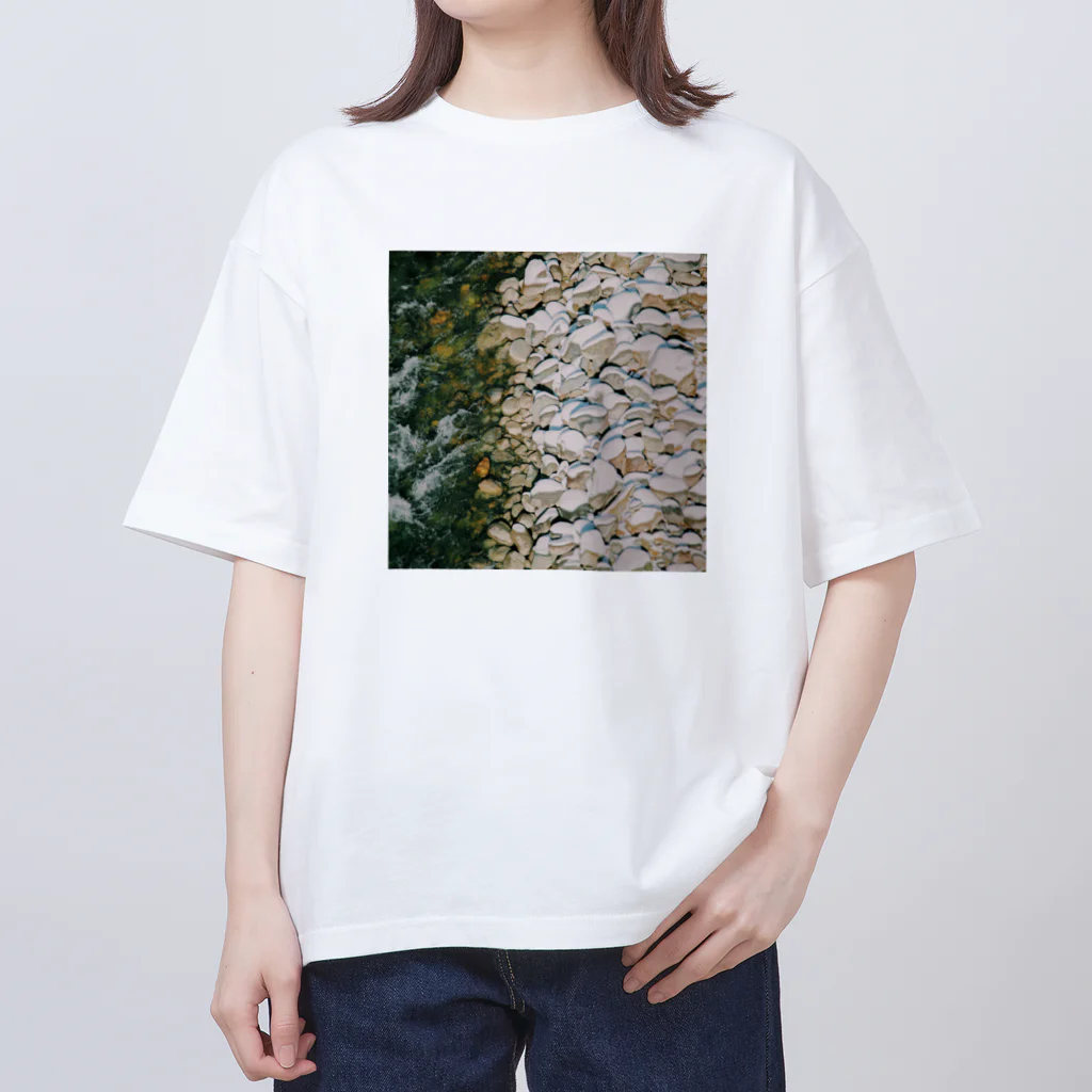 その辺のメガネの河原の石と雪 オーバーサイズTシャツ