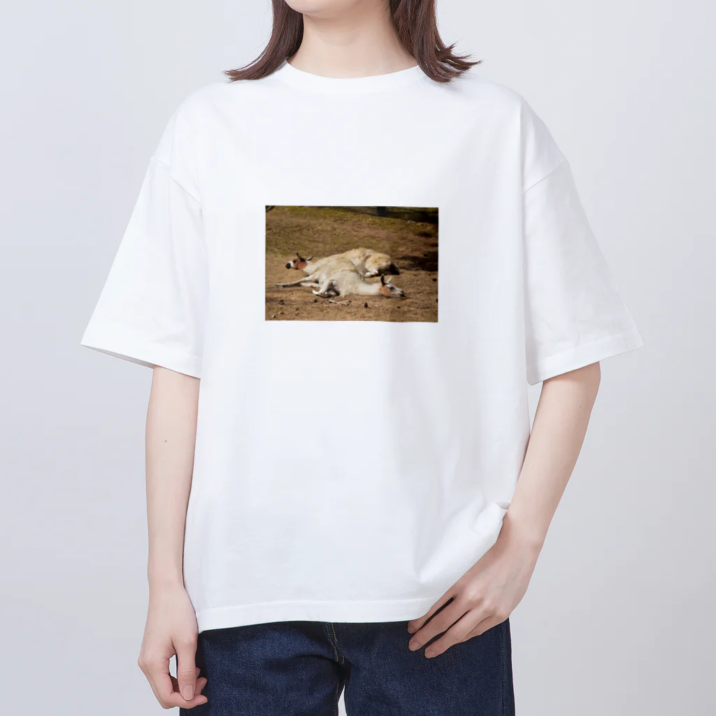 75の暑さにやられ動物1 オーバーサイズTシャツ