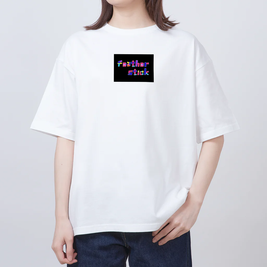 Feather stick-フェザースティック-のフェザースティック　文字ロゴ2段 オーバーサイズTシャツ