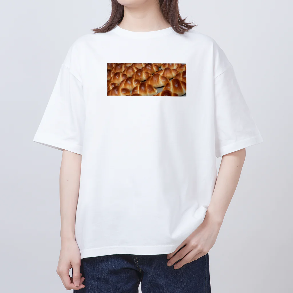 里空のパン/ロールパンの整列 Oversized T-Shirt