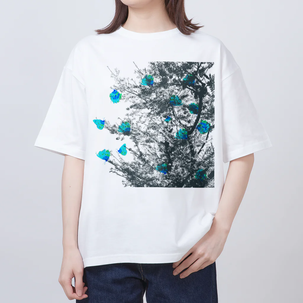 shi-chi Labo graph(詩一）のブルーグレーウッドとクリスタルブルー木蓮蝶 オーバーサイズTシャツ