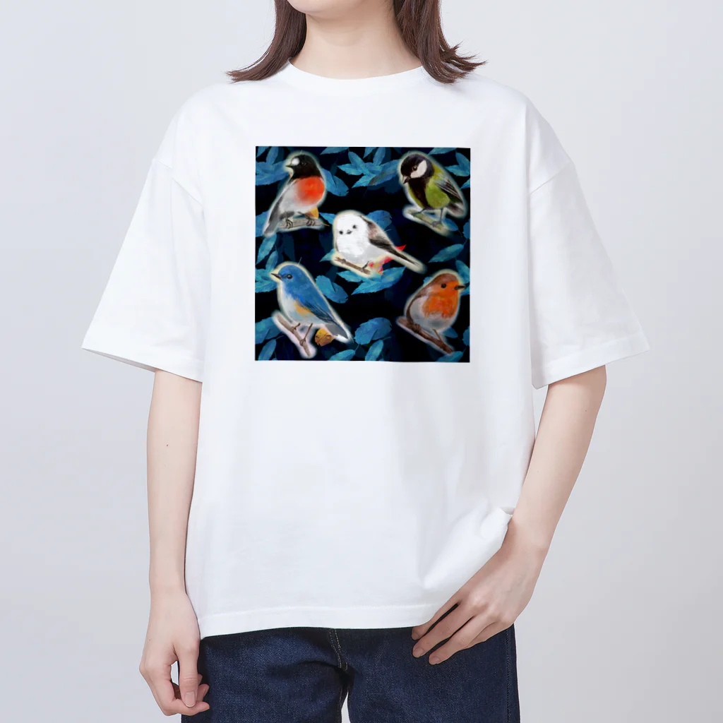 NORIMA'S SHOP の落ち葉のコラージュとかわいい野鳥たち オーバーサイズTシャツ