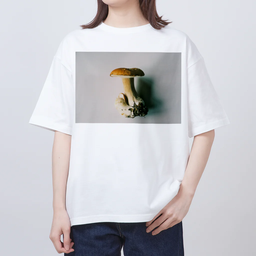 ubatamanoyumeのMushroom  オーバーサイズTシャツ