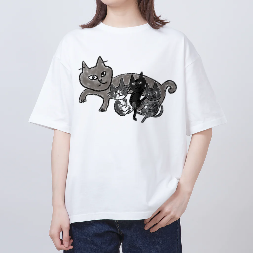 ニャンコ一族のみんないっしょ Oversized T-Shirt